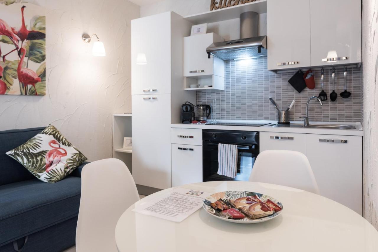 Resilienza Tropical Apartments & Room Porto SantʼElpidio 外观 照片