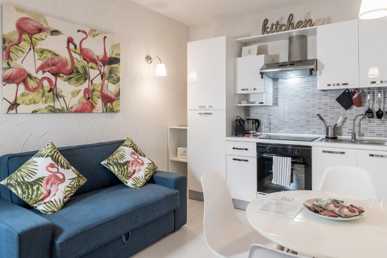 Resilienza Tropical Apartments & Room Porto SantʼElpidio 外观 照片