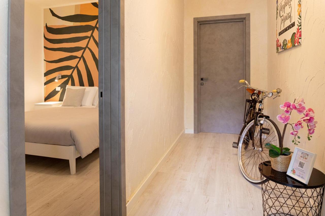 Resilienza Tropical Apartments & Room Porto SantʼElpidio 外观 照片